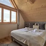 בית נופש Comfortable With Mountain Views זקופאנה
