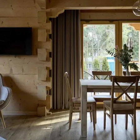 Comfortable With Mountain Views *