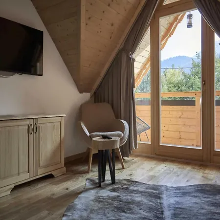 Comfortable With Mountain Views