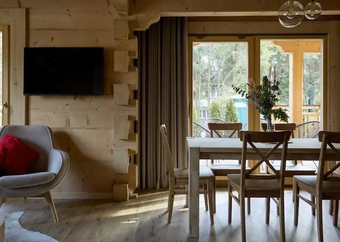 Comfortable With Mountain Views *