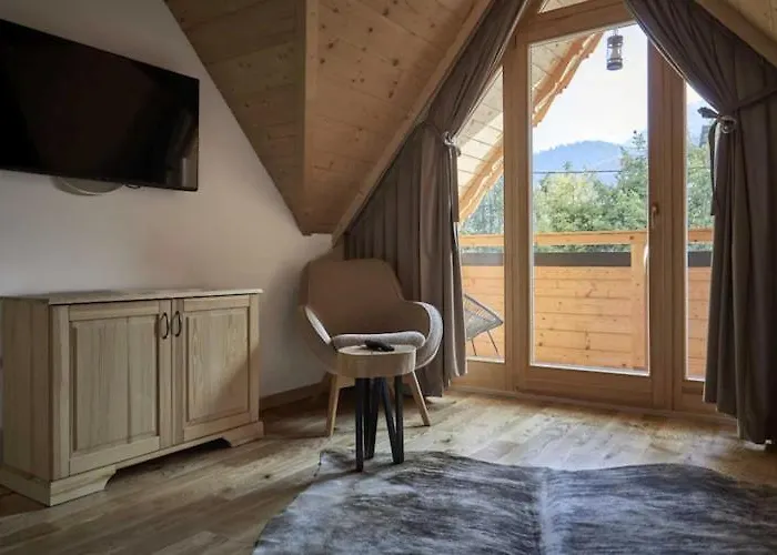 Comfortable With Mountain Views