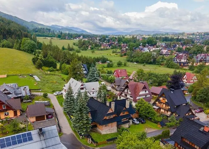 بيت للعطل Comfortable With Mountain Views زاكوباني